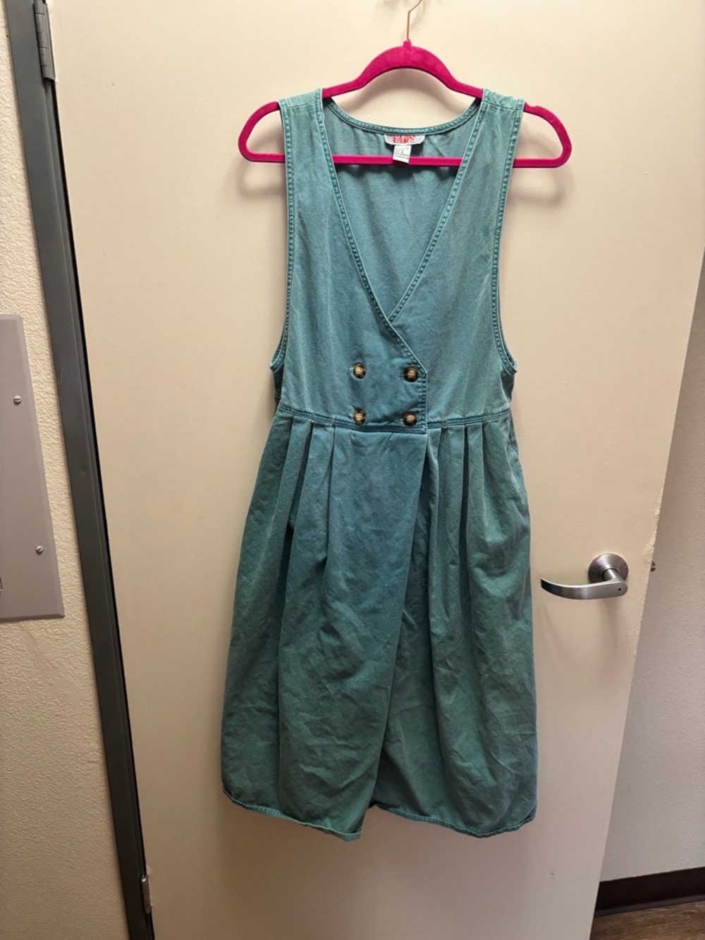 Vintage Sleeveless Teal Midi Dress with Double-Breasted Buttons
